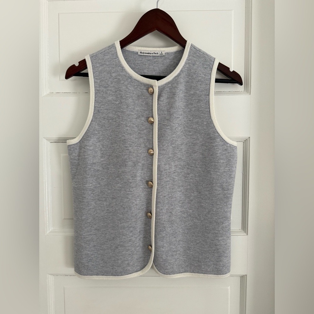A&F Mara High-V LuxeLoft Sweater Vest